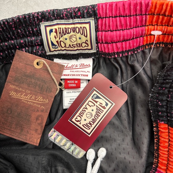 Mitchell & Ness Miami Heat Floridians shorts - Picture 5 of 6